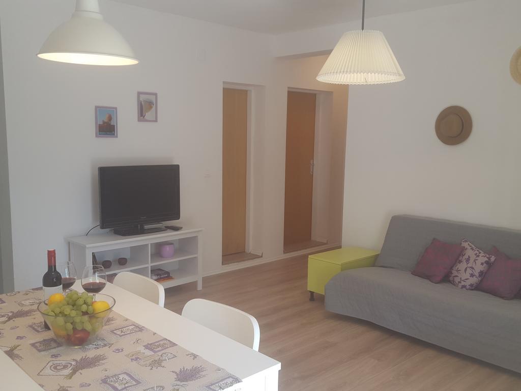 קריקווניצה Holiday Home Lola מראה חיצוני תמונה