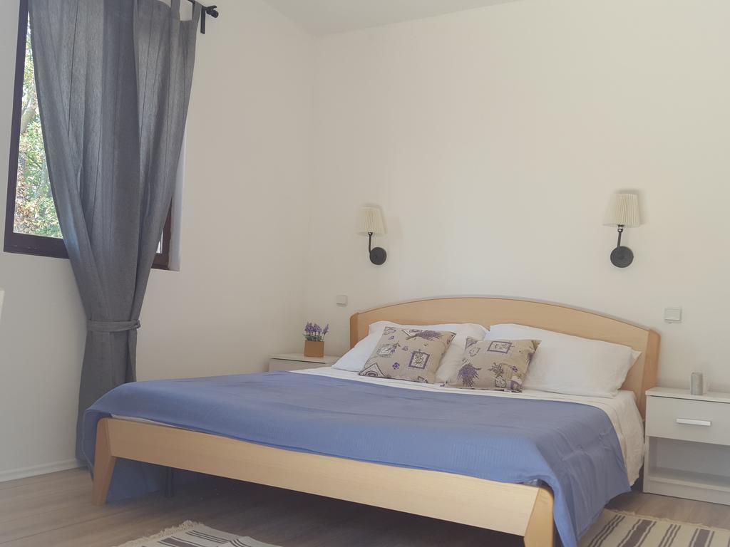 קריקווניצה Holiday Home Lola מראה חיצוני תמונה